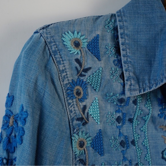 Driftwood Embroidered Top - Picture 7 of 13